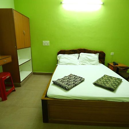 Abirami Residency Hotel Tirukkadaiyur Exterior photo
