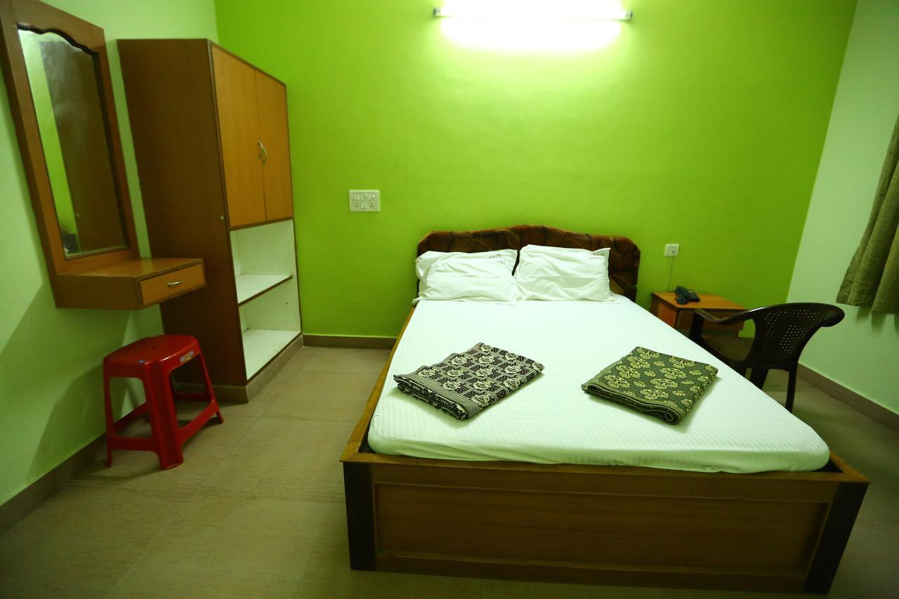 Abirami Residency Hotel Tirukkadaiyur Exterior photo