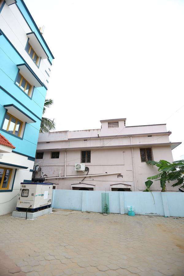 Abirami Residency Hotel Tirukkadaiyur Exterior photo