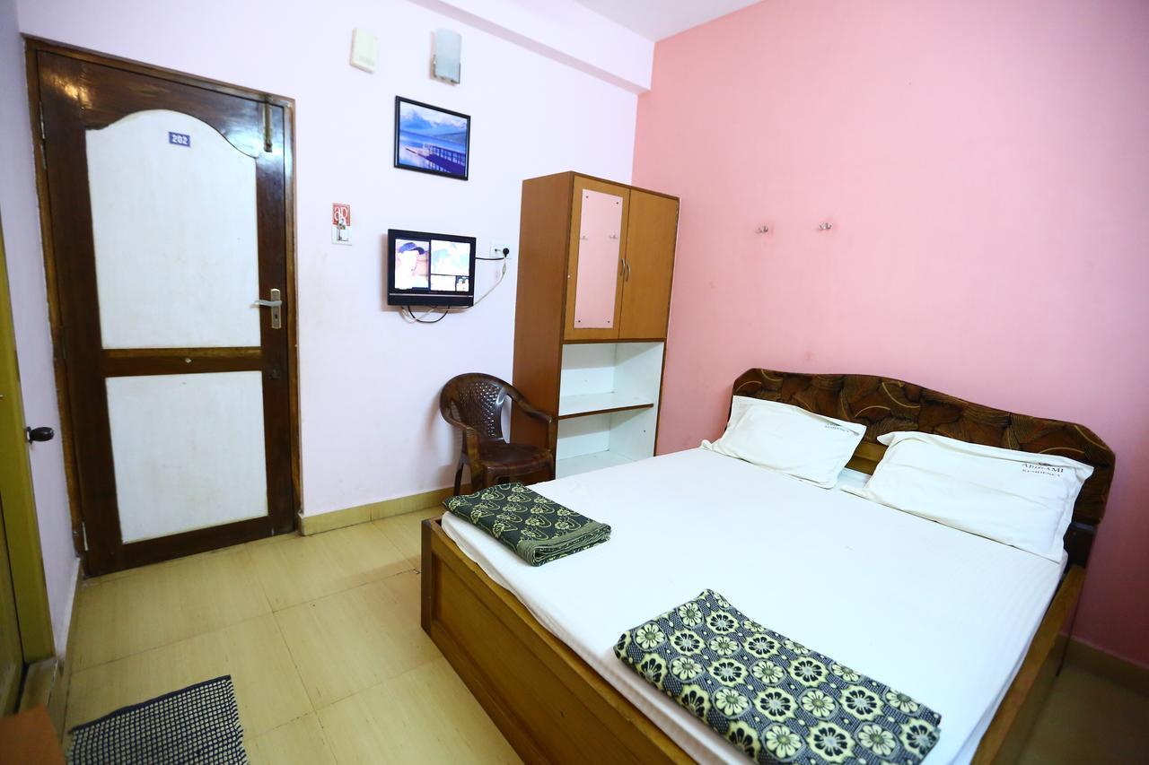 Abirami Residency Hotel Tirukkadaiyur Exterior photo