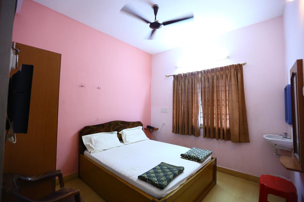 Abirami Residency Hotel Tirukkadaiyur Exterior photo