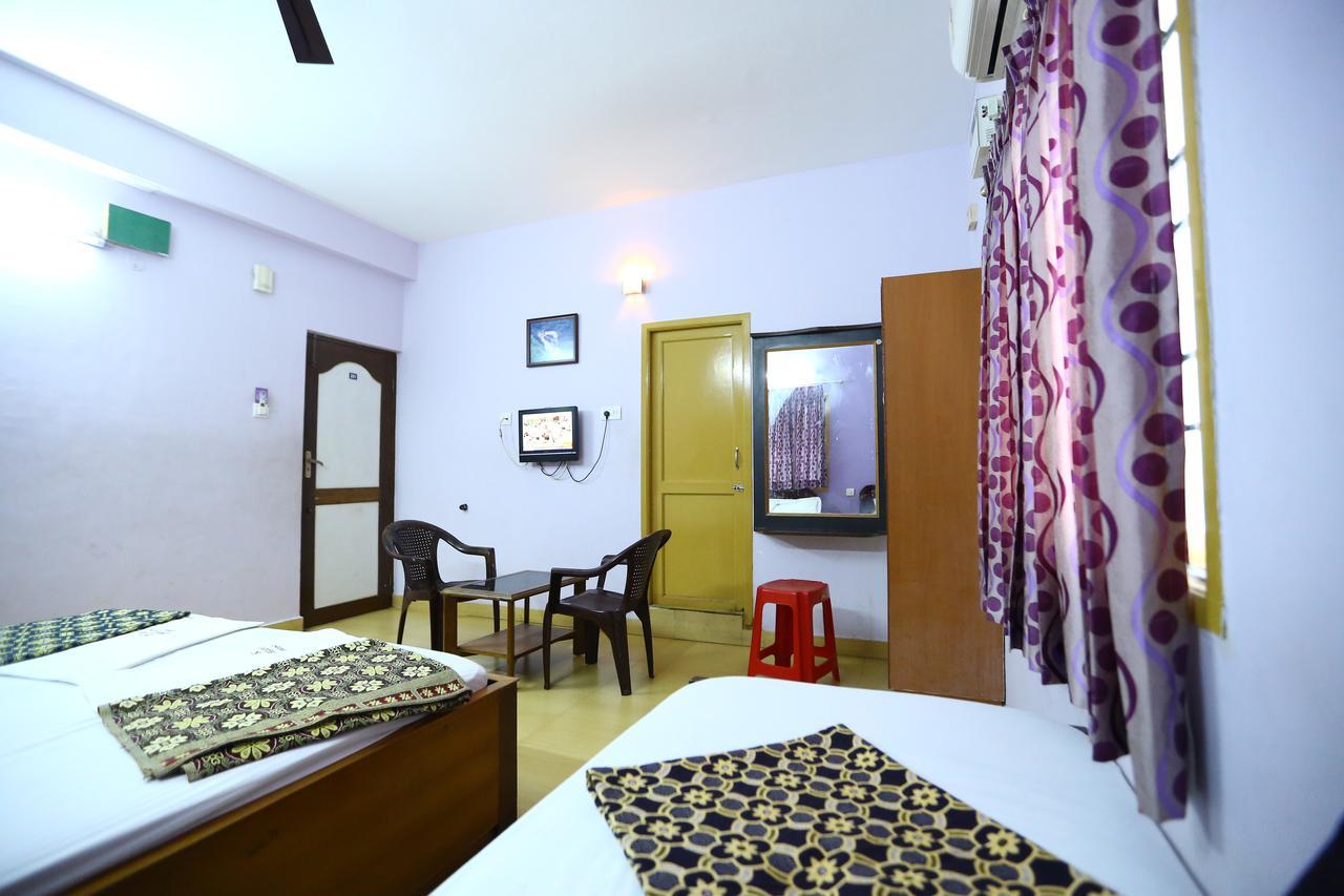 Abirami Residency Hotel Tirukkadaiyur Exterior photo